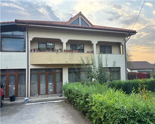 Casa Spatioasa de nchiriat pentru Muncitori 15 paturi Curte cu Gratar