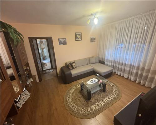 Apartament 2 camere, semidecomandat, lnga Sala Polivalenta mobilat si utilat