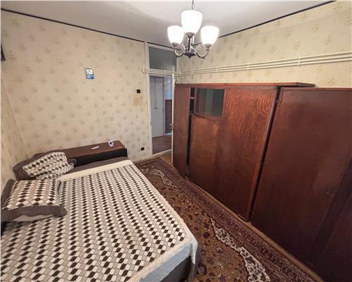 Apartament de închiriat central, str. Babadag, lânga Hotel Rex, mobilat clasic, linistit