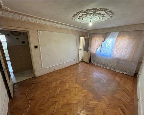 Apartament 2 camere decomandat, 55 mp, etaj 3, zona E3, langa Star 2000