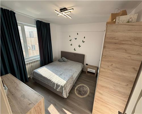 Apartament ultracentral de închiriat, 2 camere, vedere superba la faleza