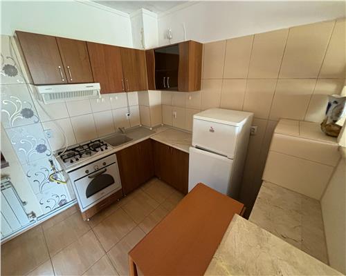 Închiriere apartament 2 camere, open-space, zona Pelican – 400€