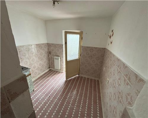 Apartament 3 camere 72,95 mp, 2 bai, zona linistita, cartier E3