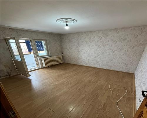 Apartament 3 camere 72,95 mp, 2 bai, zona linistita, cartier E3