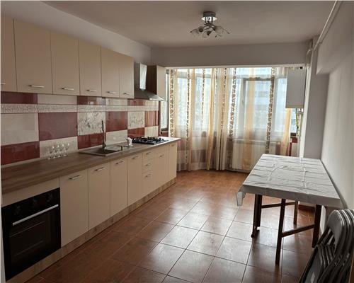 Apartament 2 camere decomandat de închiriat în E3, lânga spital, renovat