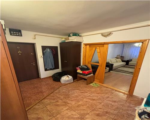 Apartament 2 camere decomandat, balcon, etaj 1 - Dallas, 67.500€ negociabil