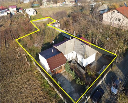 Casa renovata de vnzare, 3 camere, 120 mp, teren 1.153 mp, garaj si livada