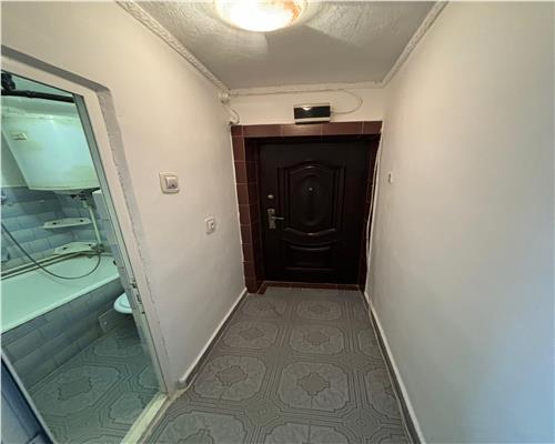 Apartament 30 mp, etaj 2, Neptun, bloc curat, încalzire energoterm, 36.500 Euro!