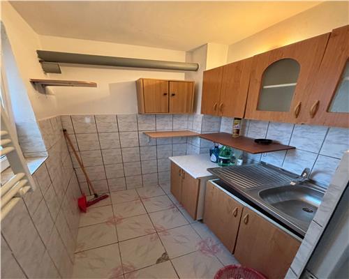 Apartament 30 mp, etaj 2, Neptun, bloc curat, încalzire energoterm, 36.500 Euro!