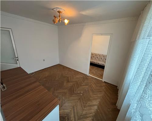 Apartament 30 mp, etaj 2, Neptun, bloc curat, încalzire energoterm, 36.500 Euro!