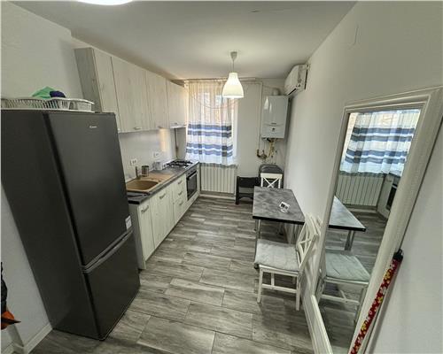 Apartament ultracentral, complet mobilat, etaj 1, aproape de toate facilitatile