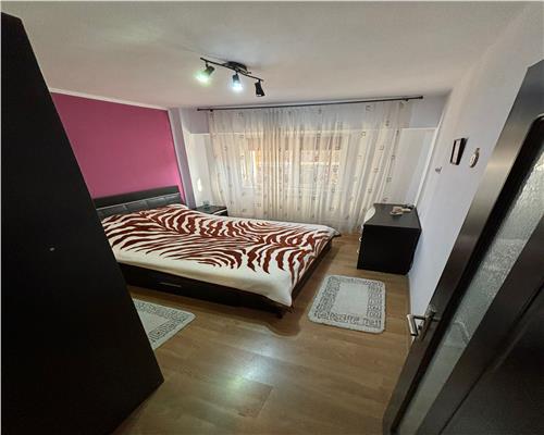 Apartament 2 camere ultracentral, 53 mp, etaj 2, bloc anvelopat, conectat la gaze