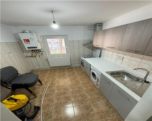 Apartament 2 camere, 47 mp, parter înalt, centrala gaz, zona linistita, C5