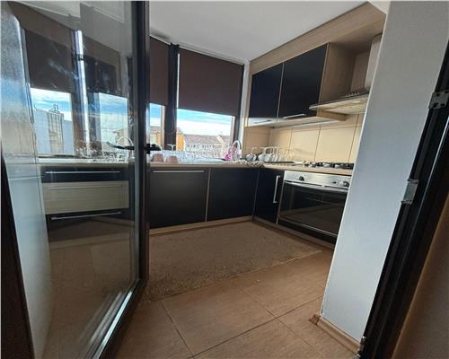 Apartament ultracentral cu 3 camere, spatios, mobilat si utilat complet