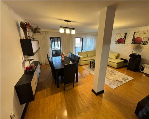 Apartament ultracentral cu 3 camere, spatios, mobilat si utilat complet