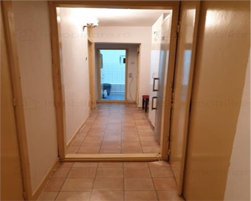 Apartament decomandat 3 camere, 68 mp, etaj 2, cartier E3, zona linistita