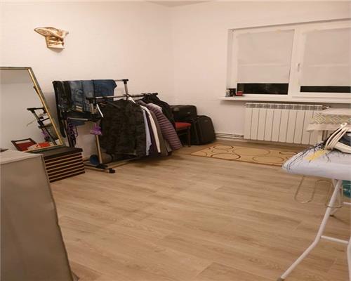 Apartament decomandat 3 camere, 68 mp, etaj 2, cartier E3, zona linistita