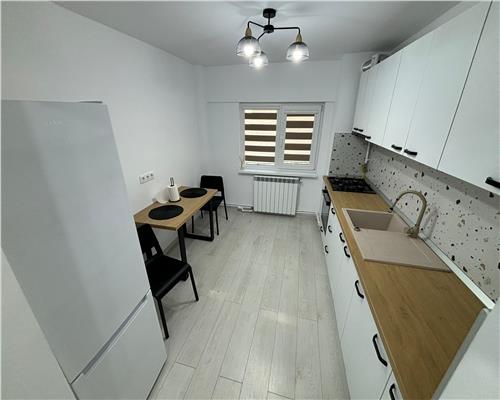 Apartament modern cu 2 camere de închiriat, zona Victoriei