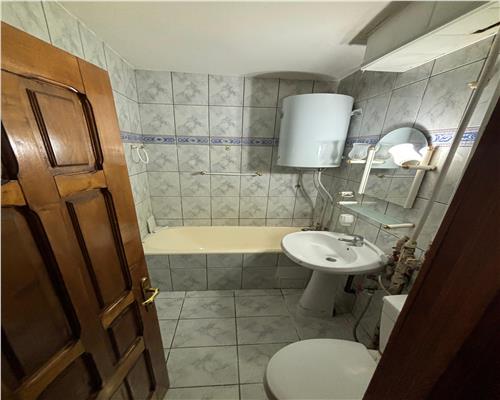 Apartament 3 camere ultracentral, 65 m², complet mobilat, langa Piata Civica