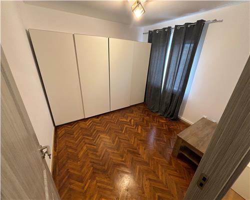 Apartament 3 camere ultracentral, mobilat modern, totul nou, cu dressing!