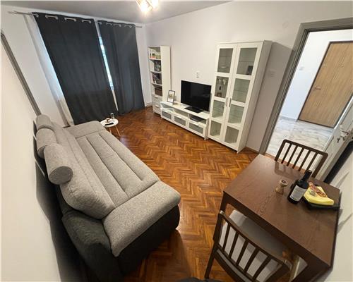 Apartament 3 camere ultracentral, mobilat modern, totul nou, cu dressing!