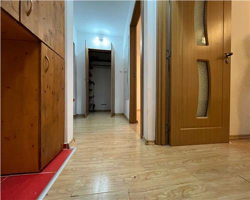 Apartament 3 camere de vânzare în Vest