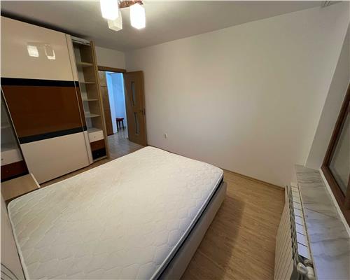 Apartament 3 camere de vânzare în Vest