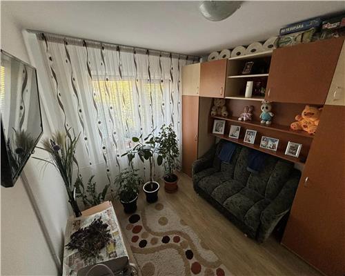 Apartament 2 camere mobilat, 45 mp, etaj 3, strada Miron Costin, gata de mutat