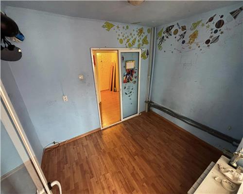 Apartament 3 camere decomandat, 63,6 mp, strada 1848, vizavi de Spitalul Judetean