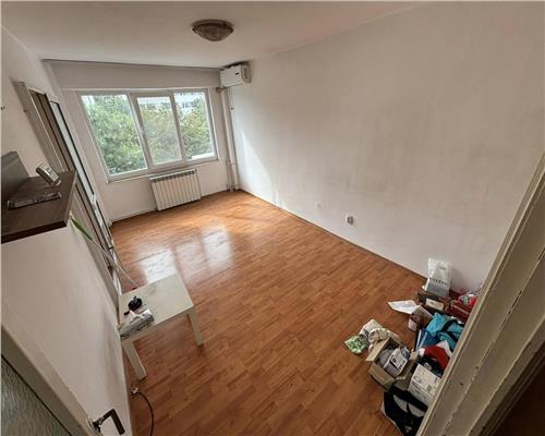 Apartament 3 camere decomandat, 63,6 mp, strada 1848, vizavi de Spitalul Judetean