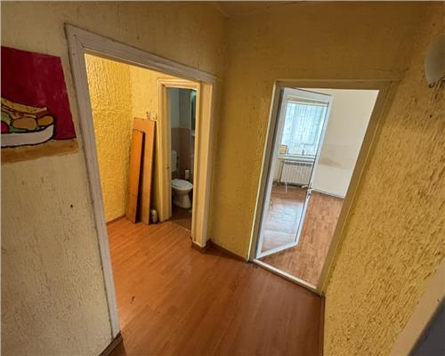 Apartament 3 camere decomandat, 63,6 mp, strada 1848, vizavi de Spitalul Judetean