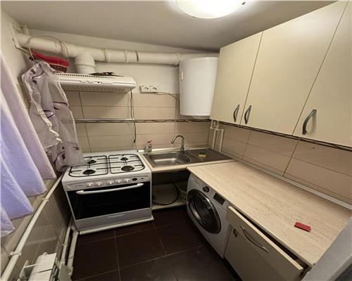 Apartament de vanzare cu 2 camere la parter – modernizat, complet mobilat si utilat, ideal pentru locuinta sau investitie