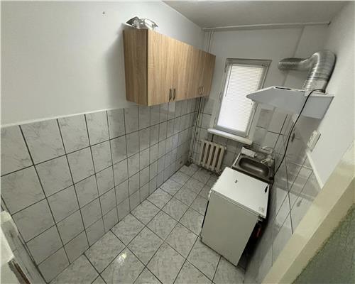 Apartament de închiriat cu 2 camere în zona Neptun – proaspat renovat, nemobilat