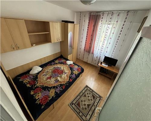 Apartament cu 3 camere în zona Neptun – spatios, renovat, cu centrala pe gaz