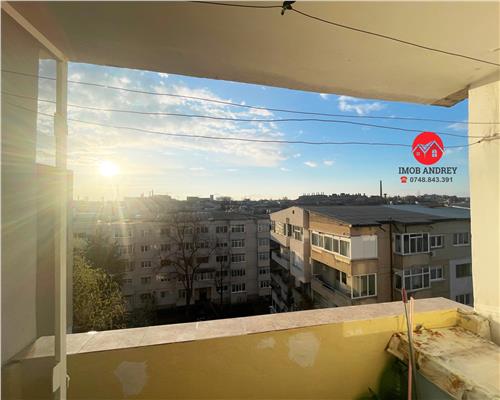 Apartament cu 4 camere de vanzare pe Strada Alunisului  Gata de mutare, mobilat si utilat complet, cu acoperis izolat si centrala proprie