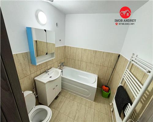 Apartament ultracentral de închiriat, cu 2 camere, langa Piata Noua – mobilat, renovat si gata de mutare