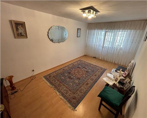 Apartament 3 Camere de Vanzare pe Strada Babadag, Langa Hotel City  Locatie Centrala